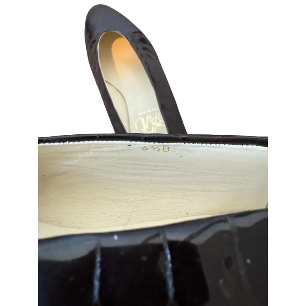 Joan and David made in Italy brown leather heels